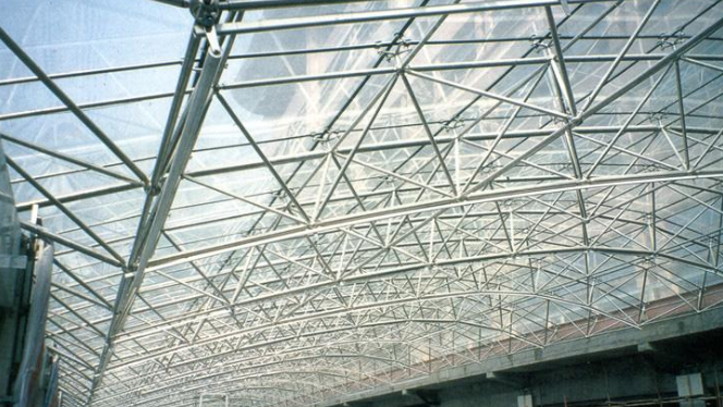 磐石网架公司的黑色压型钢板的吊装步履有哪些